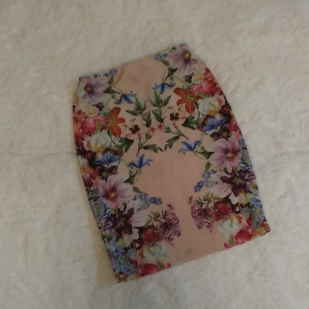 Floral pencil skirt